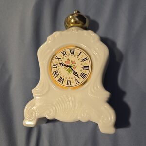 🟤2 For $20 🕜Vintage Avon Clock Cologne🕜